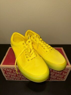 Vans Bright Yellow Old Skool Low-Top Canvas Sneakers